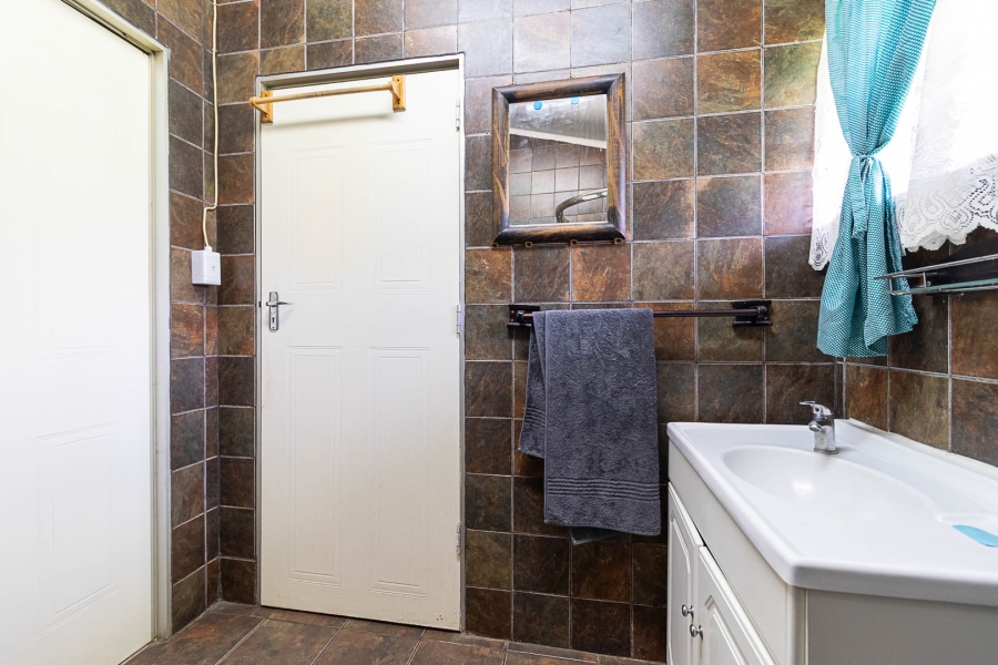 5 Bedroom Property for Sale in Meyerton Central Gauteng