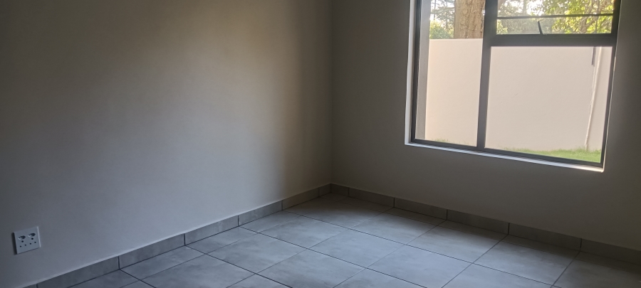 2 Bedroom Property for Sale in Raslouw Gauteng