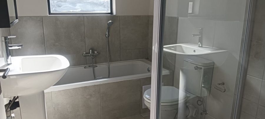 2 Bedroom Property for Sale in Raslouw Gauteng