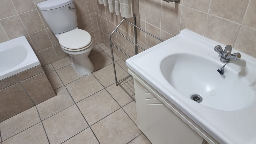 3 Bedroom Property for Sale in Birchleigh North Gauteng