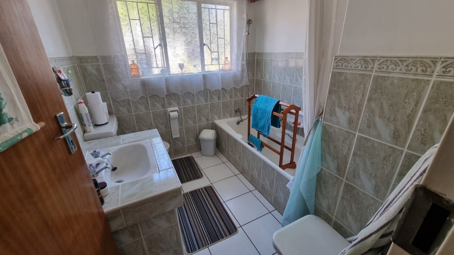3 Bedroom Property for Sale in Birchleigh North Gauteng