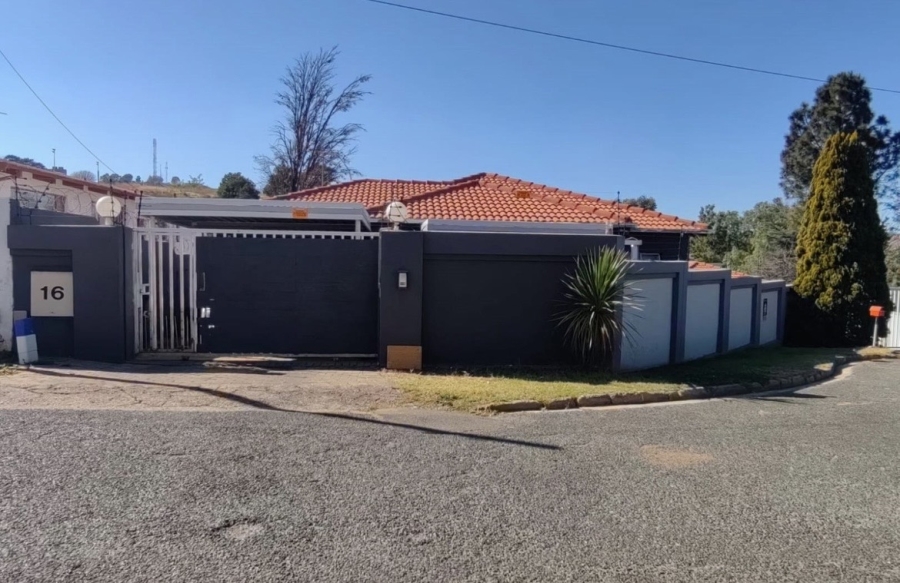 2 Bedroom Property for Sale in Oakdene Gauteng