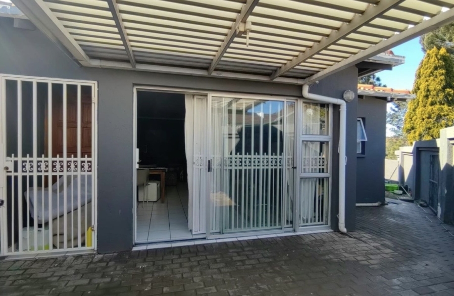 2 Bedroom Property for Sale in Oakdene Gauteng