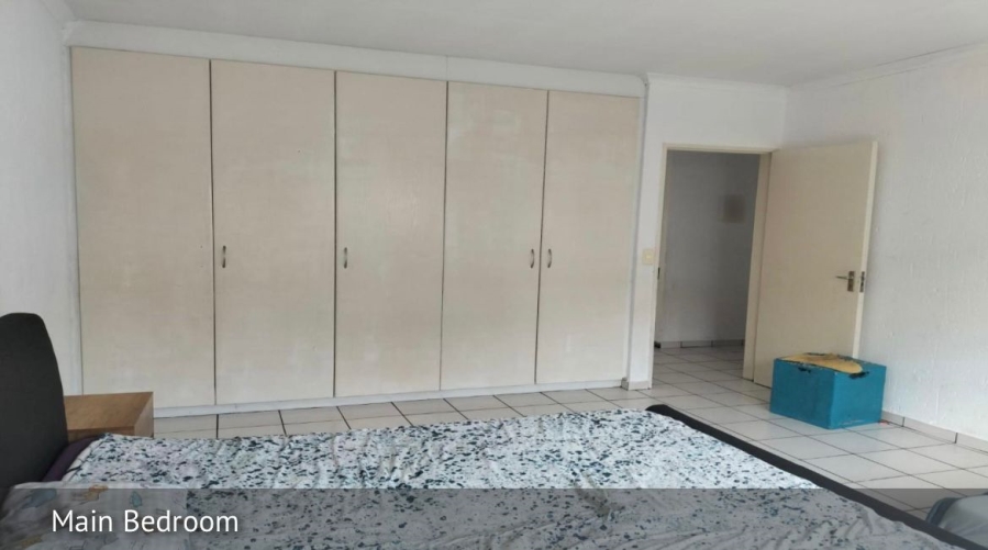 2 Bedroom Property for Sale in Oakdene Gauteng