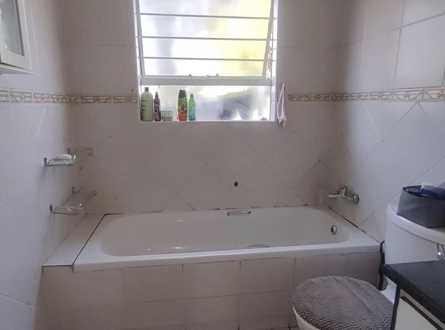 2 Bedroom Property for Sale in Oakdene Gauteng