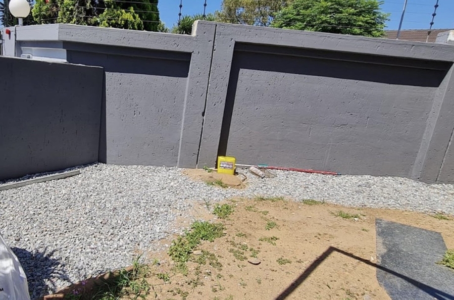 2 Bedroom Property for Sale in Oakdene Gauteng