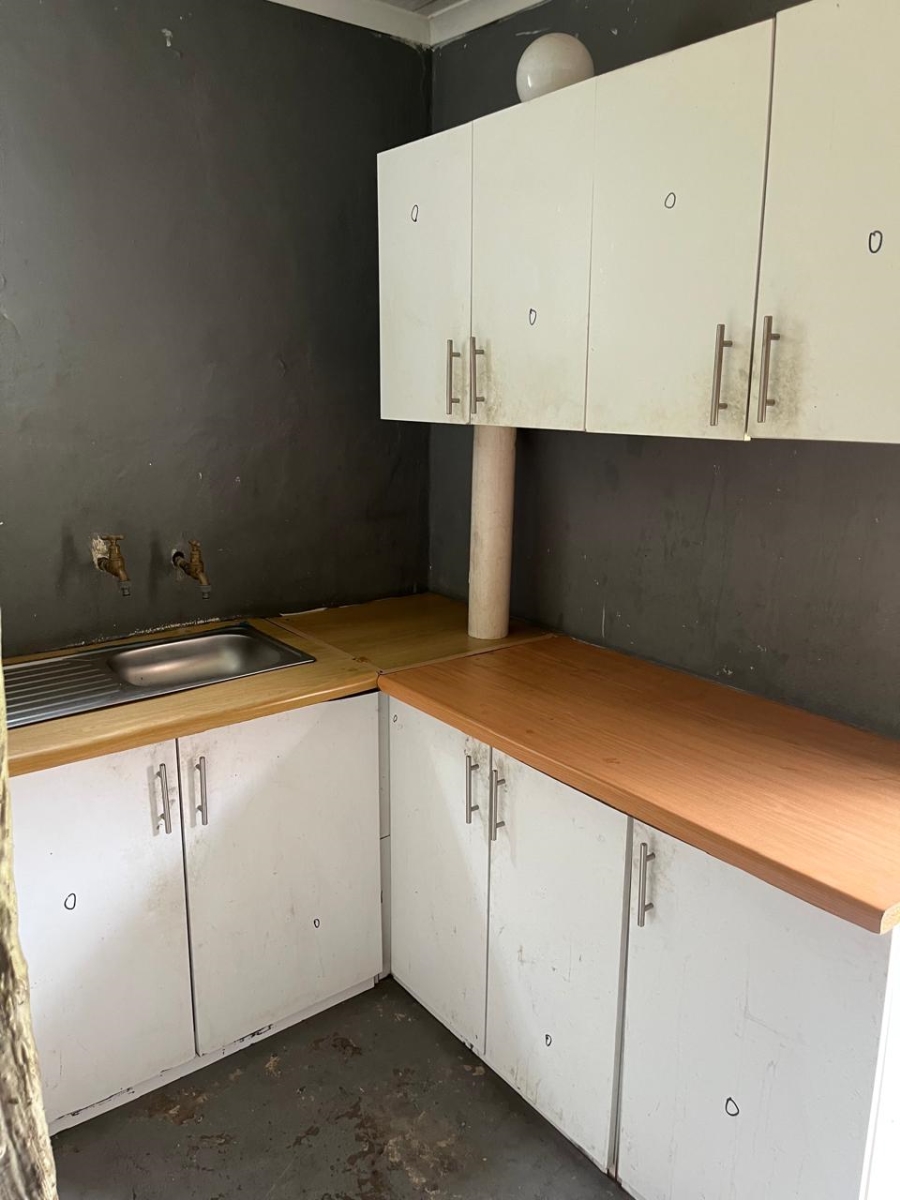 4 Bedroom Property for Sale in Linmeyer Gauteng