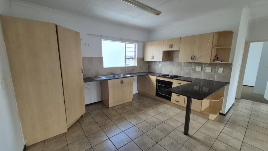 2 Bedroom Property for Sale in Bardene Gauteng