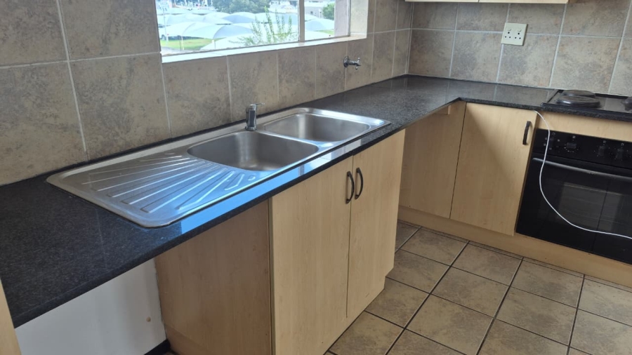 2 Bedroom Property for Sale in Bardene Gauteng