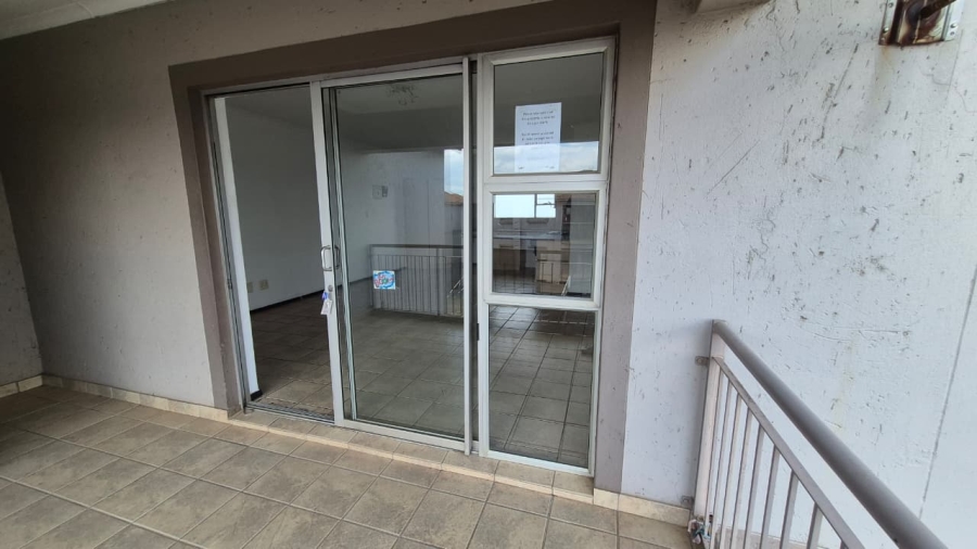2 Bedroom Property for Sale in Bardene Gauteng