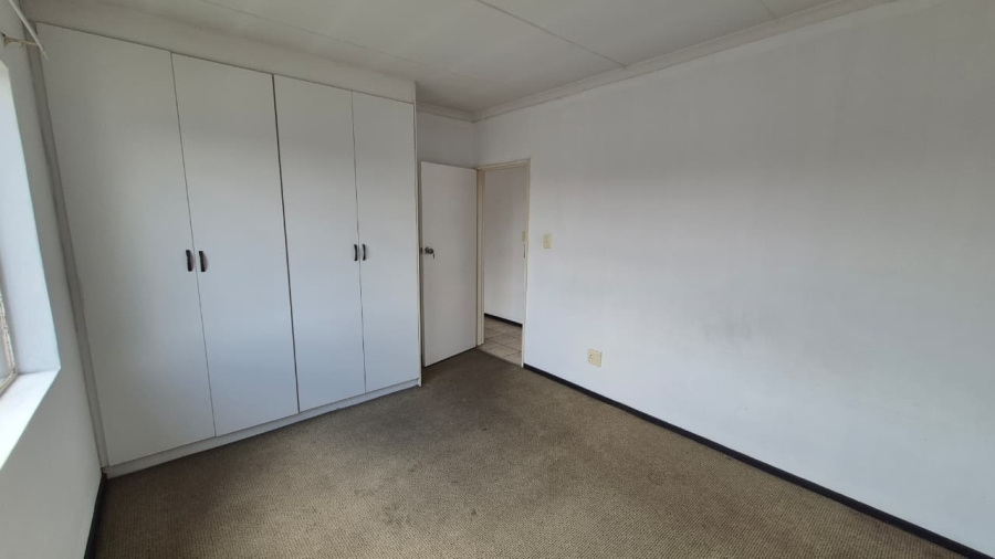 2 Bedroom Property for Sale in Bardene Gauteng