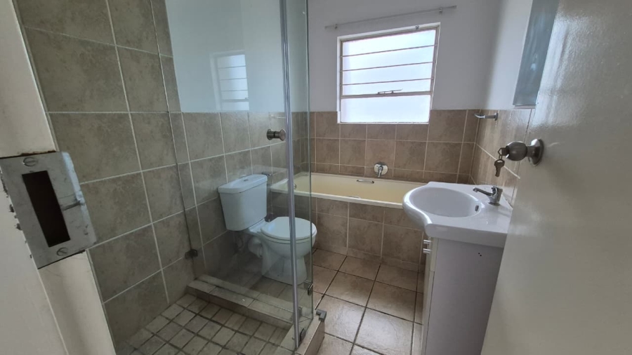 2 Bedroom Property for Sale in Bardene Gauteng