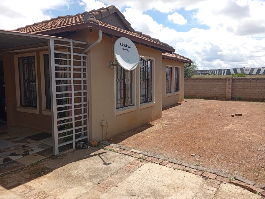 To Let 3 Bedroom Property for Rent in Nellmapius Gauteng