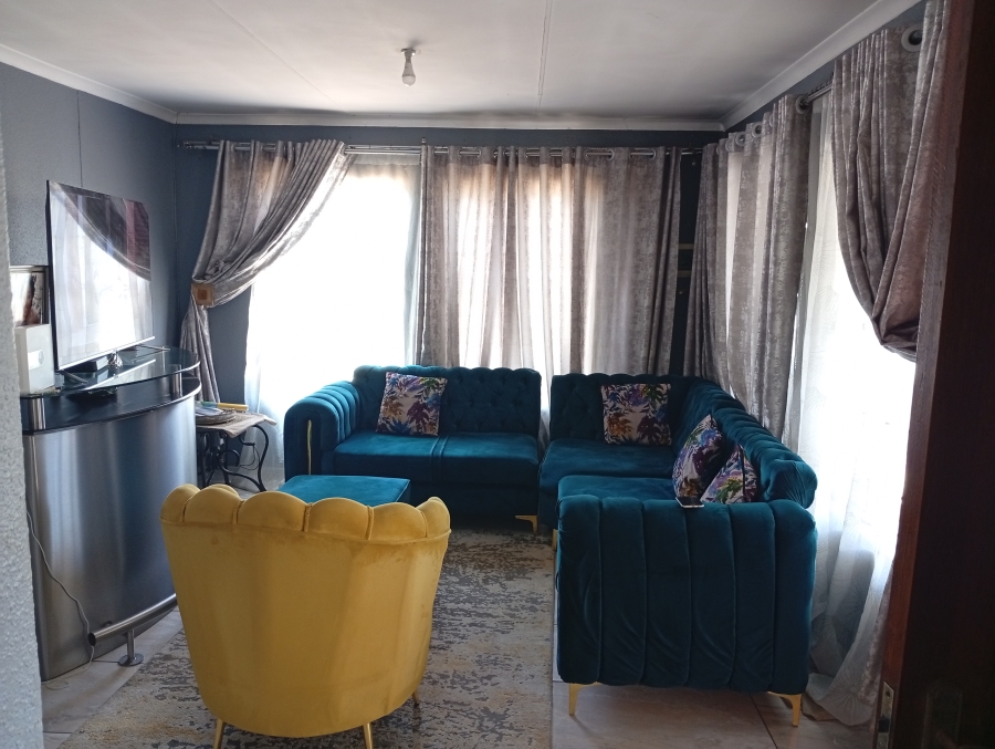 To Let 3 Bedroom Property for Rent in Nellmapius Gauteng