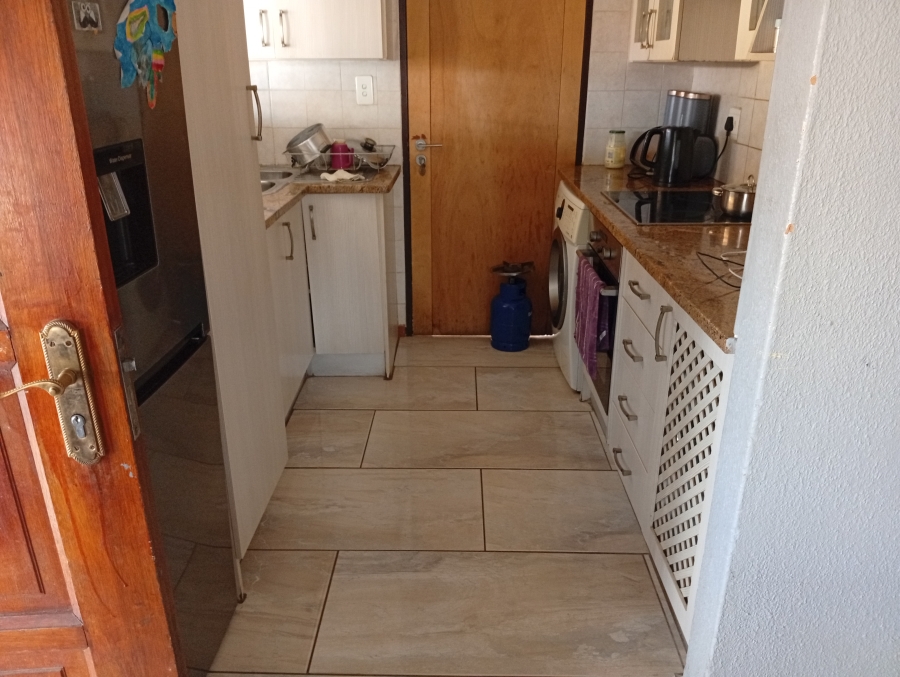 To Let 3 Bedroom Property for Rent in Nellmapius Gauteng