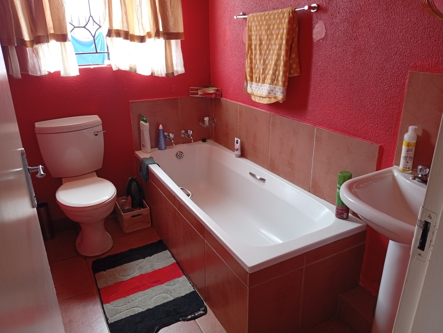 To Let 3 Bedroom Property for Rent in Nellmapius Gauteng