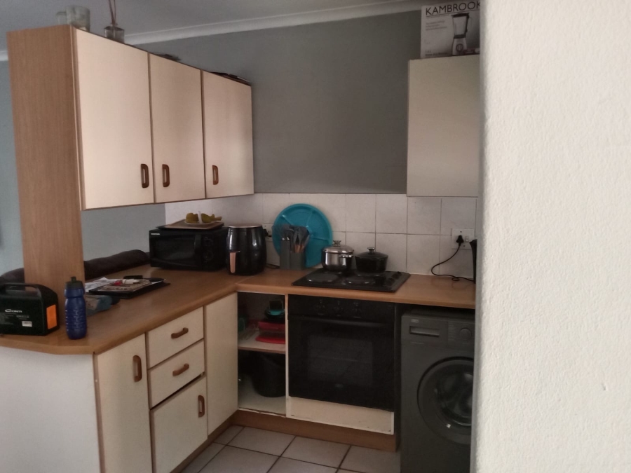 To Let 2 Bedroom Property for Rent in Erasmuskloof Gauteng