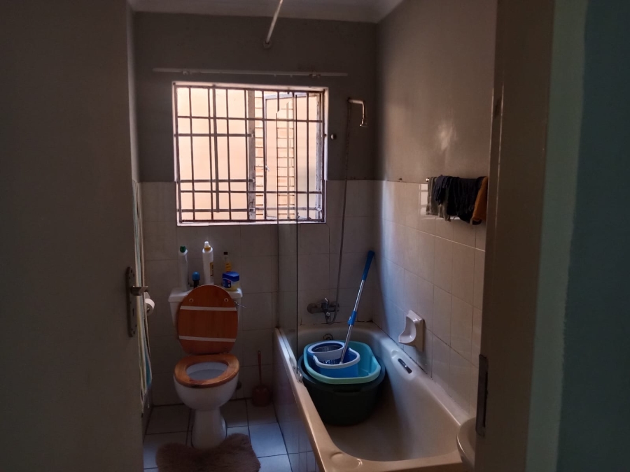 To Let 2 Bedroom Property for Rent in Erasmuskloof Gauteng
