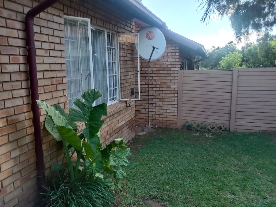 To Let 2 Bedroom Property for Rent in Erasmuskloof Gauteng