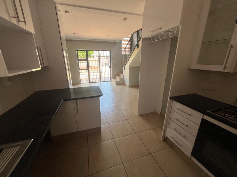 3 Bedroom Property for Sale in Albertsdal Gauteng