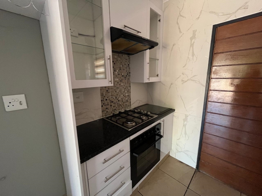 3 Bedroom Property for Sale in Albertsdal Gauteng
