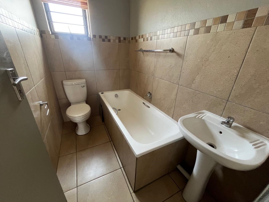 3 Bedroom Property for Sale in Albertsdal Gauteng