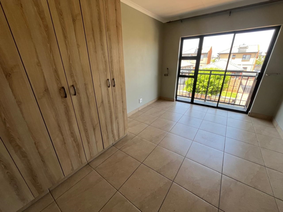 3 Bedroom Property for Sale in Albertsdal Gauteng