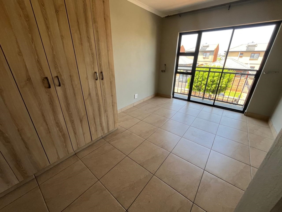 3 Bedroom Property for Sale in Albertsdal Gauteng