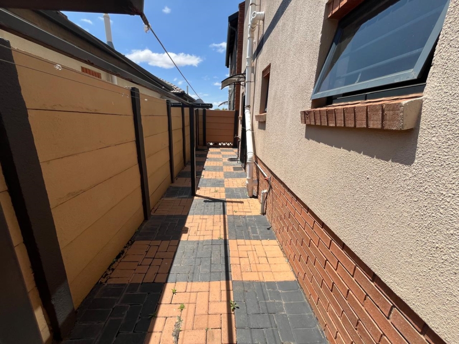 3 Bedroom Property for Sale in Albertsdal Gauteng