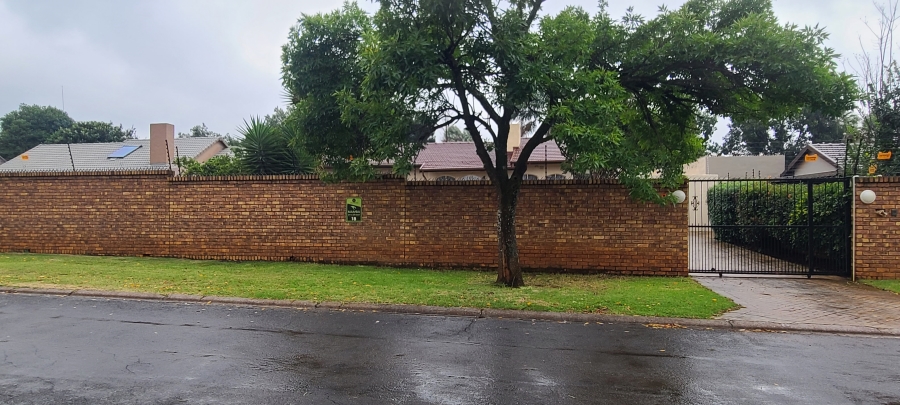 To Let 3 Bedroom Property for Rent in Highway Gardens Gauteng