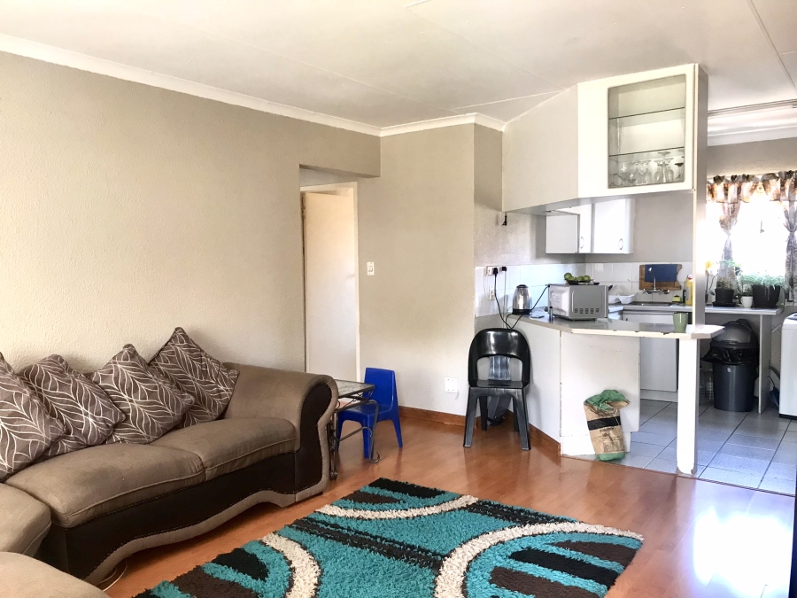 2 Bedroom Property for Sale in Lakefield Gauteng