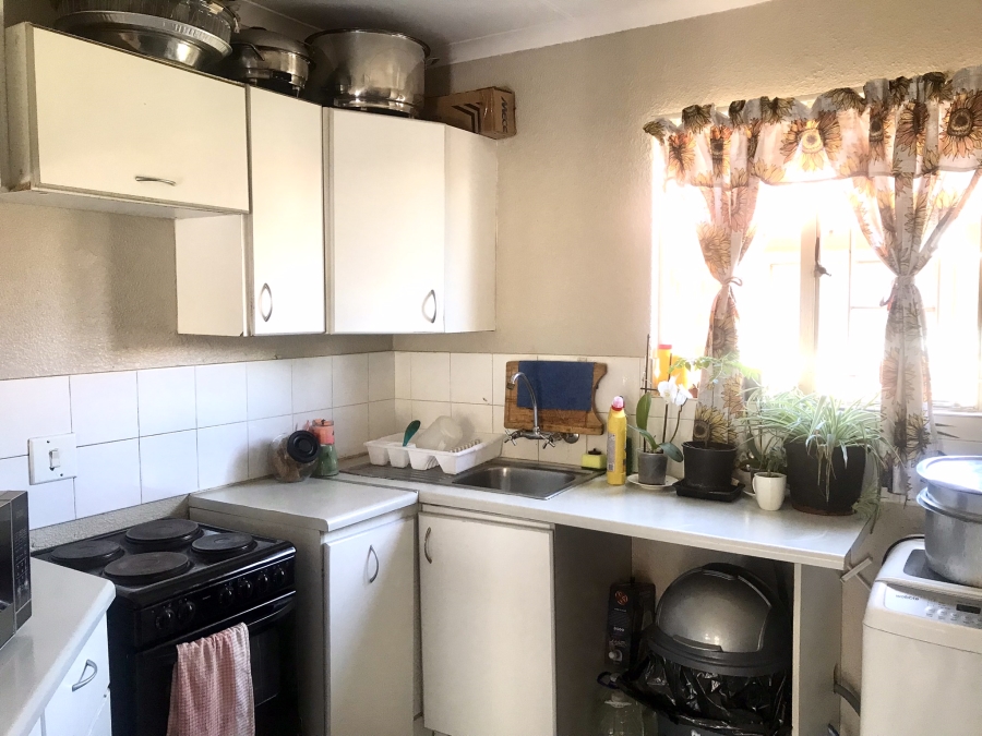 2 Bedroom Property for Sale in Lakefield Gauteng