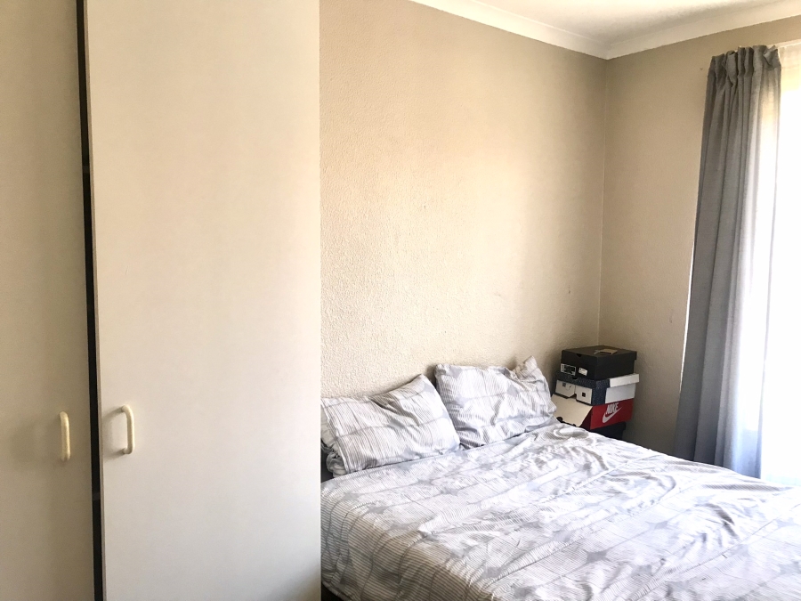 2 Bedroom Property for Sale in Lakefield Gauteng