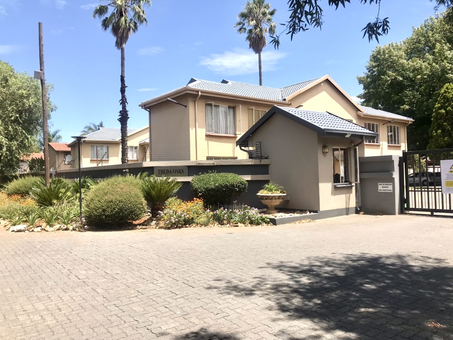 2 Bedroom Property for Sale in Lakefield Gauteng