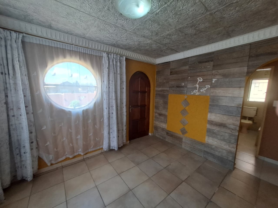 3 Bedroom Property for Sale in Shalimar Ridge Gauteng