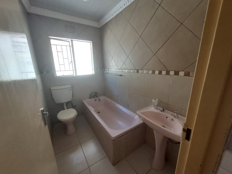 3 Bedroom Property for Sale in Shalimar Ridge Gauteng