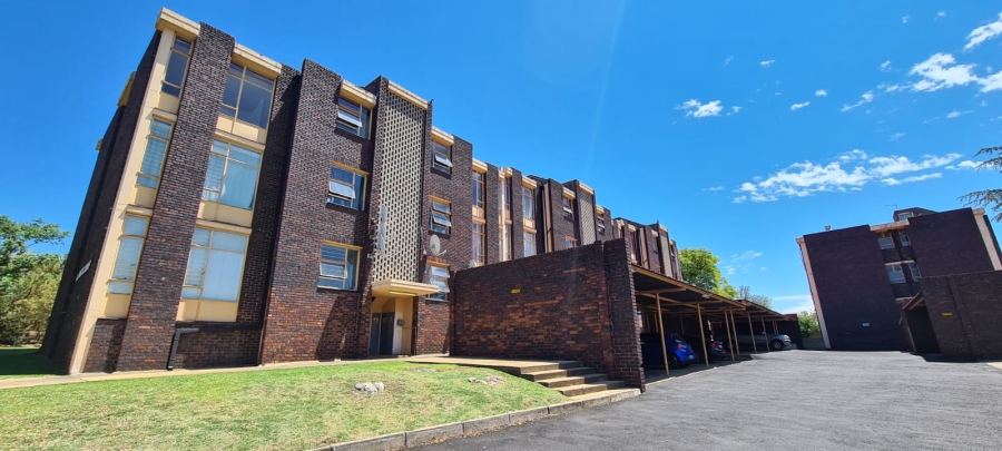 2 Bedroom Property for Sale in South Crest Gauteng