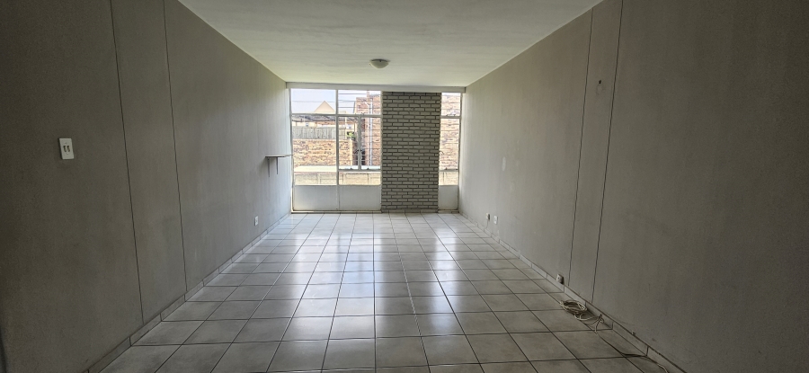 2 Bedroom Property for Sale in South Crest Gauteng