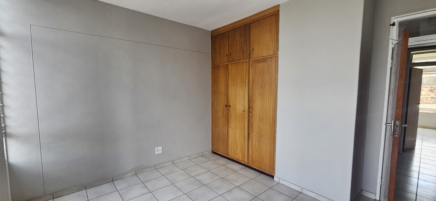 2 Bedroom Property for Sale in South Crest Gauteng