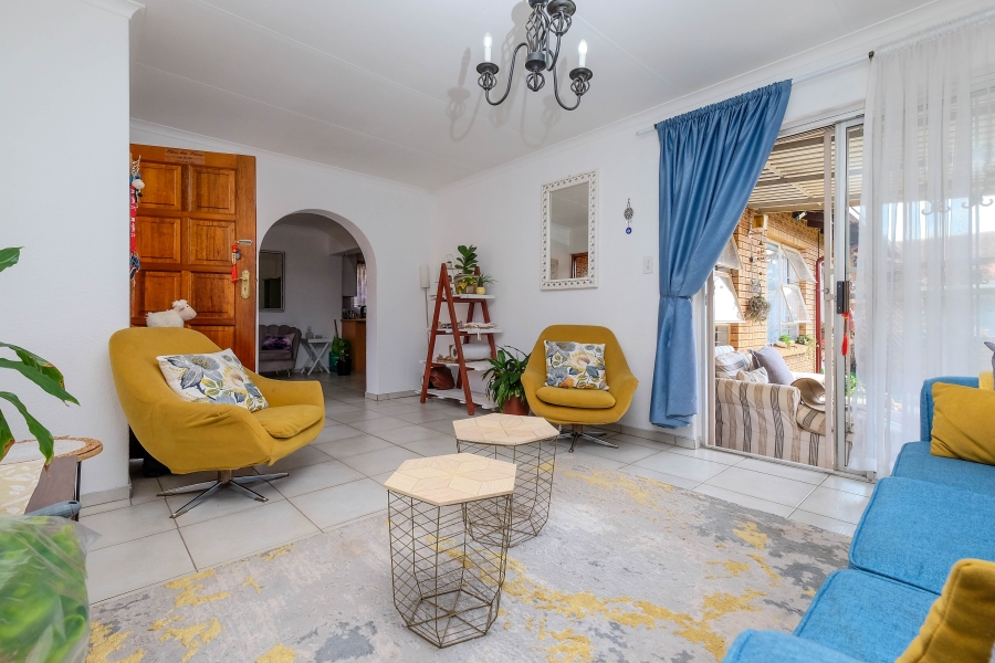 3 Bedroom Property for Sale in Roodekrans Gauteng