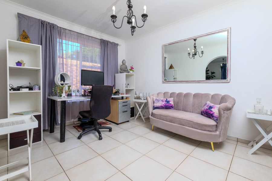 3 Bedroom Property for Sale in Roodekrans Gauteng