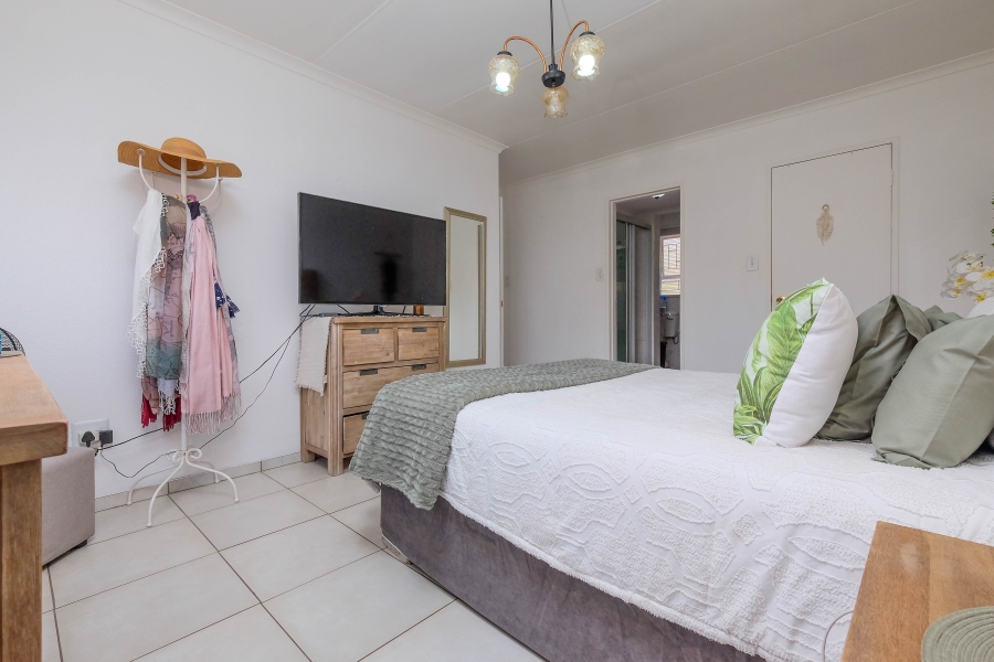 3 Bedroom Property for Sale in Roodekrans Gauteng