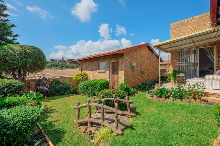 3 Bedroom Property for Sale in Roodekrans Gauteng