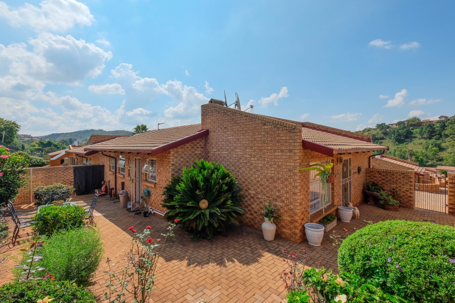 3 Bedroom Property for Sale in Roodekrans Gauteng