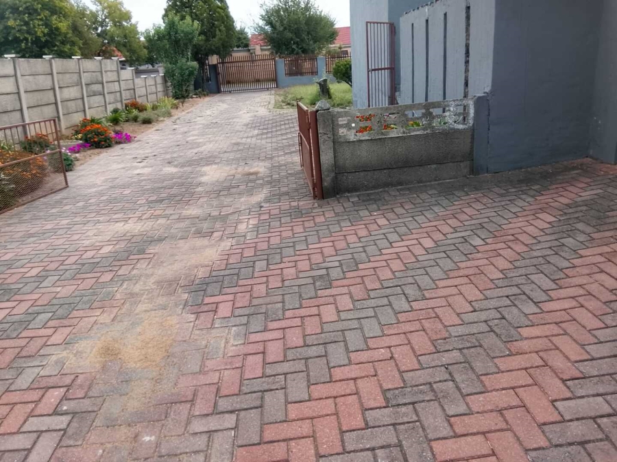 3 Bedroom Property for Sale in Bedworth Park Gauteng