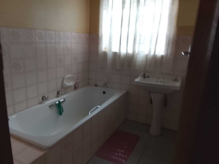 3 Bedroom Property for Sale in Bedworth Park Gauteng