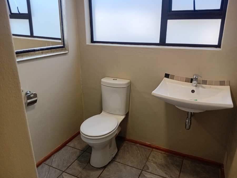 To Let 1 Bedroom Property for Rent in Elardus Park Gauteng