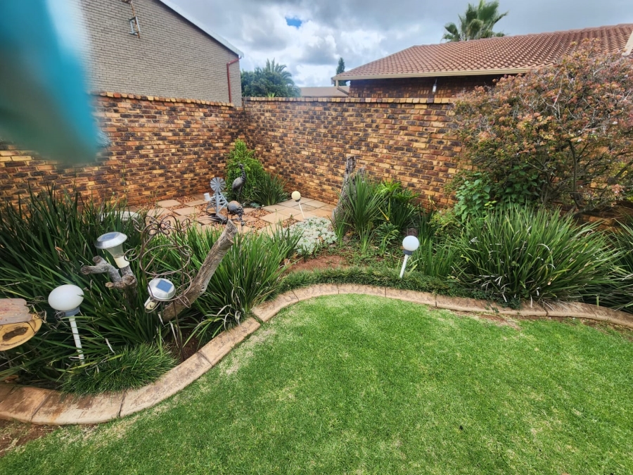 3 Bedroom Property for Sale in Rant En Dal Gauteng