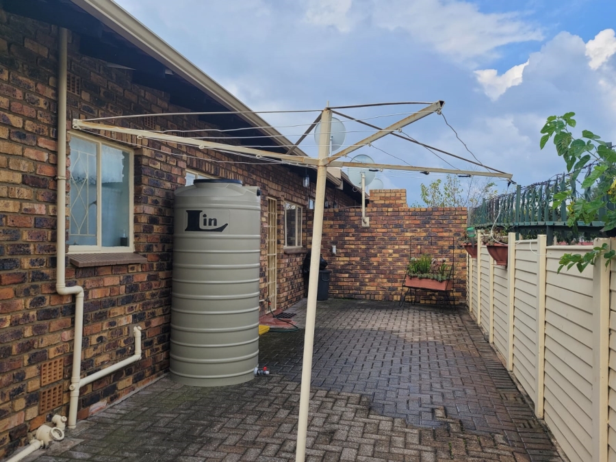 3 Bedroom Property for Sale in Rant En Dal Gauteng