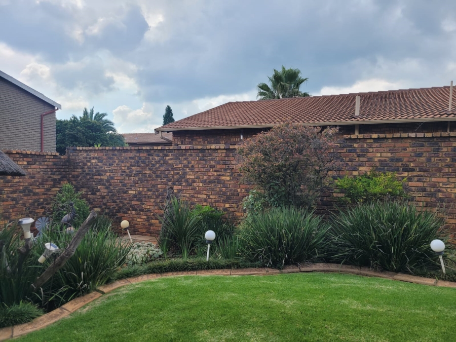 3 Bedroom Property for Sale in Rant En Dal Gauteng